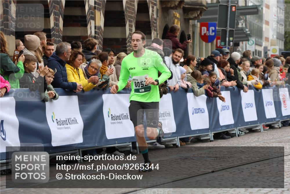 05.10.2025 - 20. swb-Marathon Bremen Strokosch-Dieckow http://msf.ph/oto/9265344 05.10.2025 12:59:06 Ziel 2385, 4664, 8053 meine-sportfotos.de