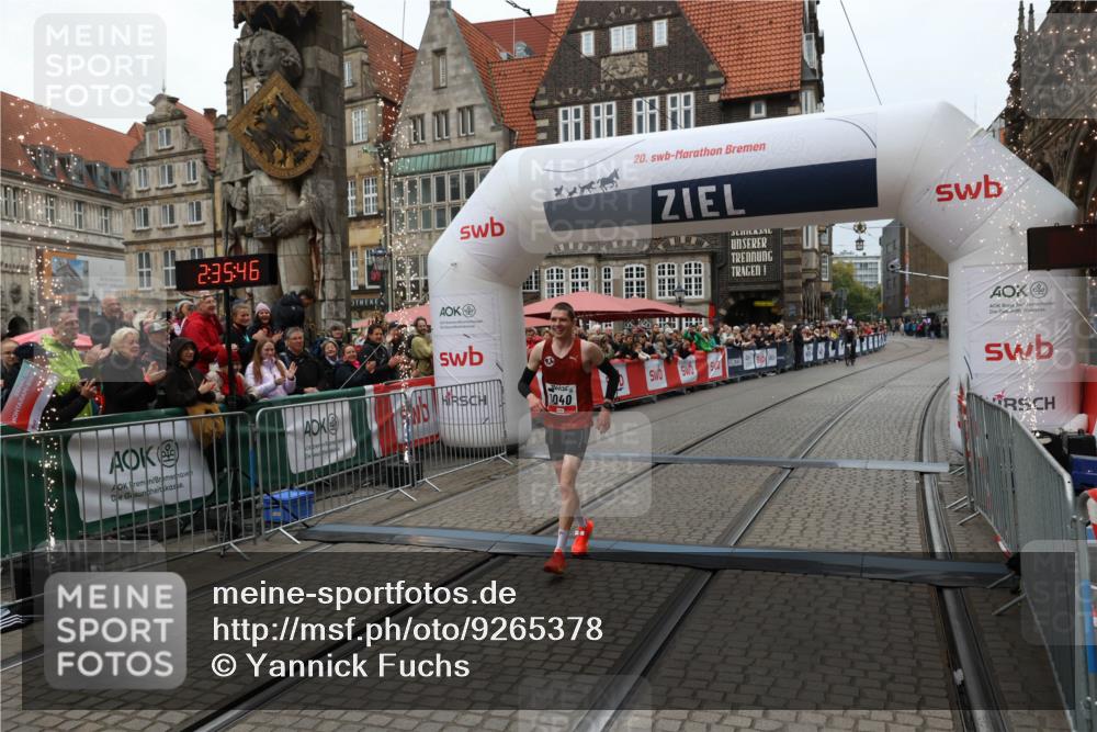 05.10.2025 - 20. swb-Marathon Bremen Yannick Fuchs http://msf.ph/oto/9265378 05.10.2025 12:06:36 Ziel 1040 meine-sportfotos.de