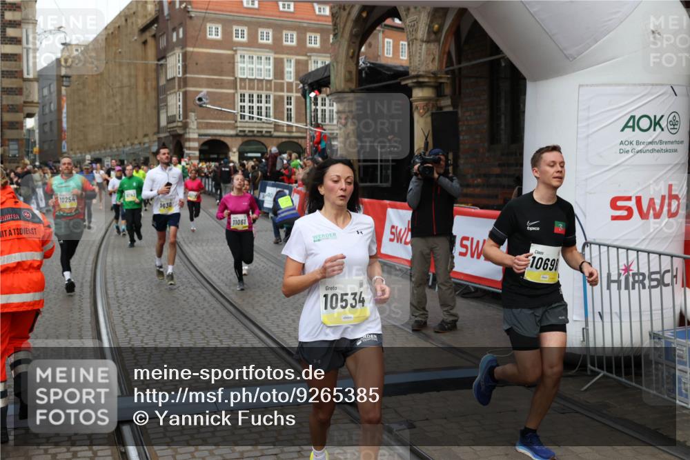 05.10.2025 - 20. swb-Marathon Bremen Yannick Fuchs http://msf.ph/oto/9265385 05.10.2025 10:51:04 Ziel 7733, 9199, 9399, 9630, 9966, 9975, 10029, 10224, 10227, 10254, 10534, 10698, 11061, 11220, 11311 meine-sportfotos.de
