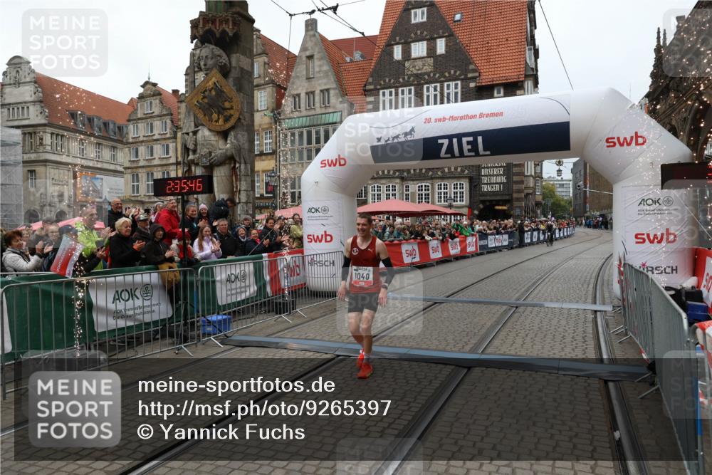 05.10.2025 - 20. swb-Marathon Bremen Yannick Fuchs http://msf.ph/oto/9265397 05.10.2025 12:06:36 Ziel 1040 meine-sportfotos.de