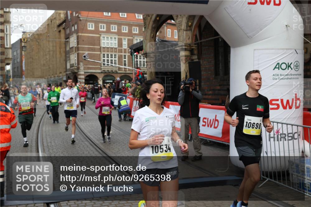 05.10.2025 - 20. swb-Marathon Bremen Yannick Fuchs http://msf.ph/oto/9265398 05.10.2025 10:51:04 Ziel 7733, 9199, 9399, 9630, 9966, 9975, 10029, 10224, 10227, 10254, 10534, 10698, 11061, 11220, 11311 meine-sportfotos.de