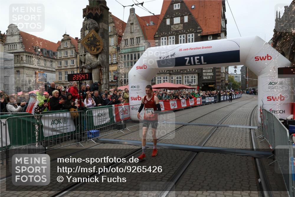 05.10.2025 - 20. swb-Marathon Bremen Yannick Fuchs http://msf.ph/oto/9265426 05.10.2025 12:06:37 Ziel 1040 meine-sportfotos.de