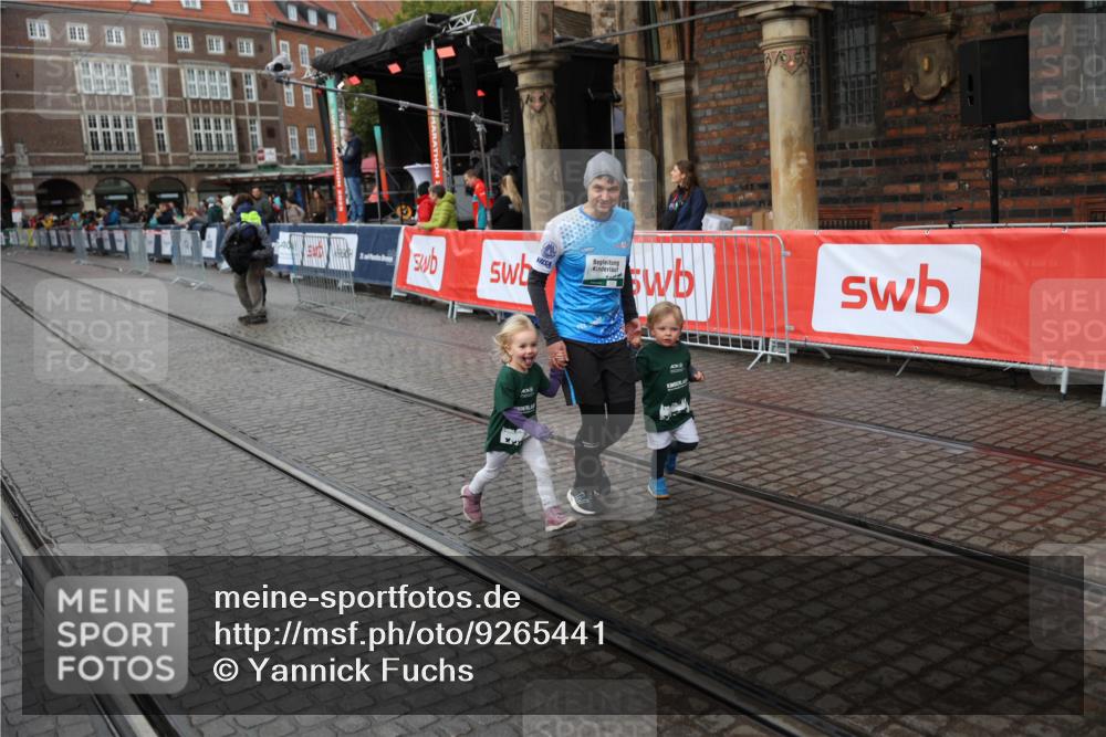 05.10.2025 - 20. swb-Marathon Bremen Yannick Fuchs http://msf.ph/oto/9265441 05.10.2025 15:25:39 Ziel 196 meine-sportfotos.de