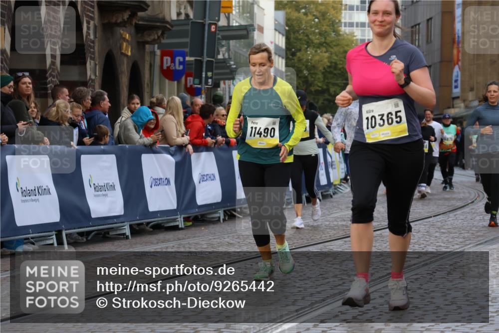 05.10.2025 - 20. swb-Marathon Bremen Strokosch-Dieckow http://msf.ph/oto/9265442 05.10.2025 11:08:01 Ziel 8123, 9557, 9617, 10365, 10706, 10782, 10783, 11309, 11490, 11677 meine-sportfotos.de