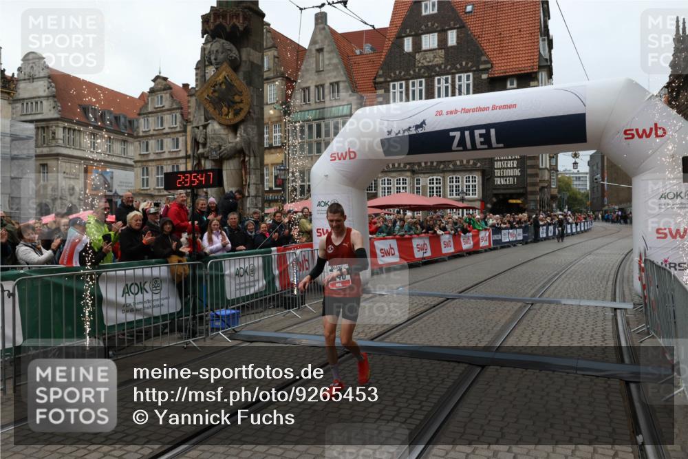 05.10.2025 - 20. swb-Marathon Bremen Yannick Fuchs http://msf.ph/oto/9265453 05.10.2025 12:06:37 Ziel 1040 meine-sportfotos.de