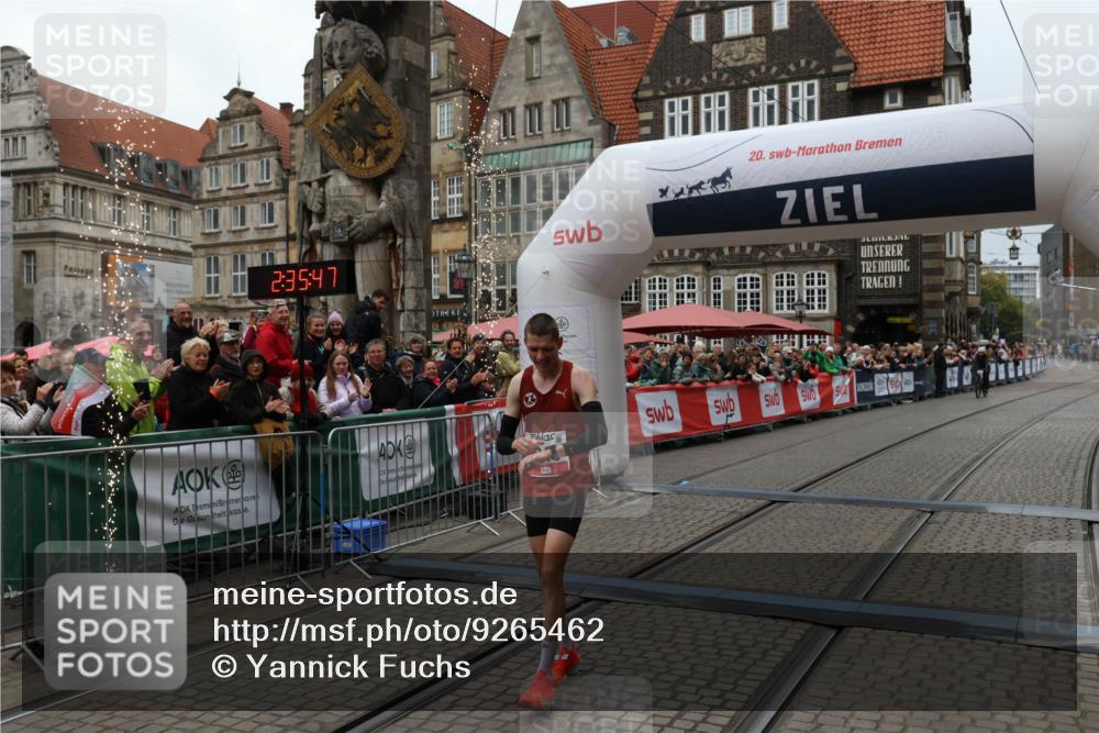 05.10.2025 - 20. swb-Marathon Bremen Yannick Fuchs http://msf.ph/oto/9265462 05.10.2025 12:06:37 Ziel 1040 meine-sportfotos.de