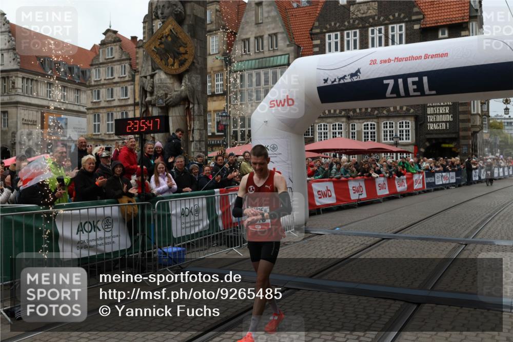 05.10.2025 - 20. swb-Marathon Bremen Yannick Fuchs http://msf.ph/oto/9265485 05.10.2025 12:06:37 Ziel 1040 meine-sportfotos.de