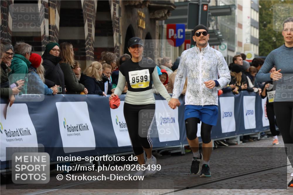 05.10.2025 - 20. swb-Marathon Bremen Strokosch-Dieckow http://msf.ph/oto/9265499 05.10.2025 11:08:04 Ziel 9557, 9599, 9617, 9874, 10125, 10365, 11309, 11490, 11677 meine-sportfotos.de