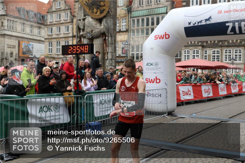 05.10.2025 - 20. swb-Marathon Bremen Yannick Fuchs http://msf.ph/oto/9265506 05.10.2025 12:06:38 Ziel 1040 meine-sportfotos.de
