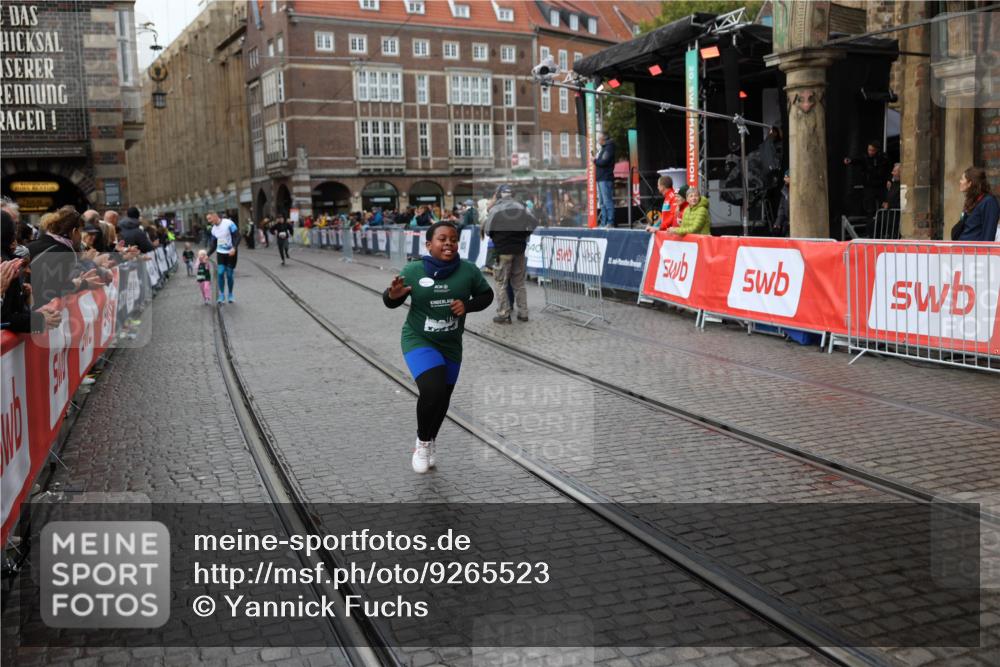 05.10.2025 - 20. swb-Marathon Bremen Yannick Fuchs http://msf.ph/oto/9265523 05.10.2025 15:25:46 Ziel  meine-sportfotos.de