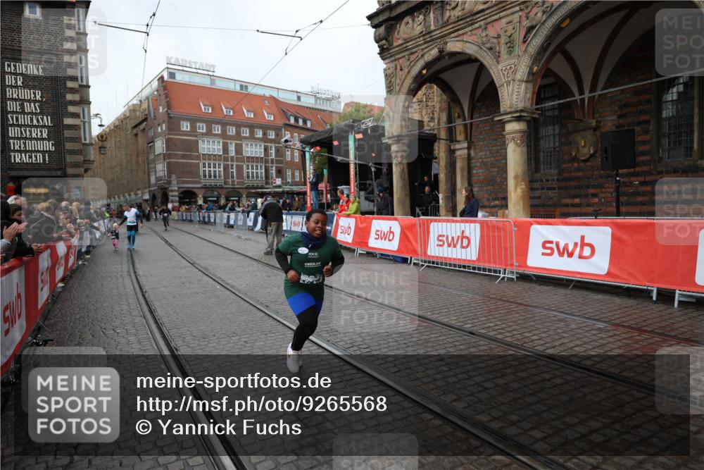 05.10.2025 - 20. swb-Marathon Bremen Yannick Fuchs http://msf.ph/oto/9265568 05.10.2025 15:25:46 Ziel  meine-sportfotos.de