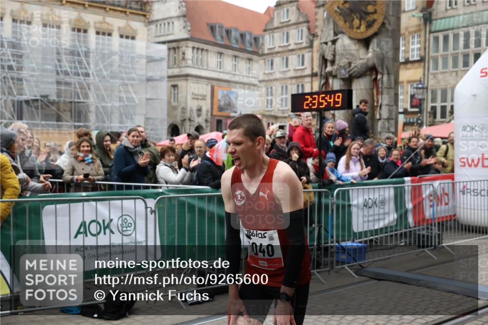 05.10.2025 - 20. swb-Marathon Bremen Yannick Fuchs http://msf.ph/oto/9265600 05.10.2025 12:06:39 Ziel 1040 meine-sportfotos.de