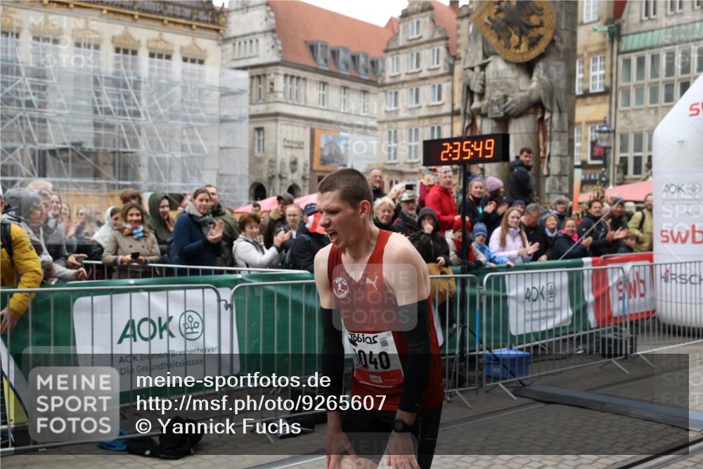 05.10.2025 - 20. swb-Marathon Bremen Yannick Fuchs http://msf.ph/oto/9265607 05.10.2025 12:06:39 Ziel 1040 meine-sportfotos.de
