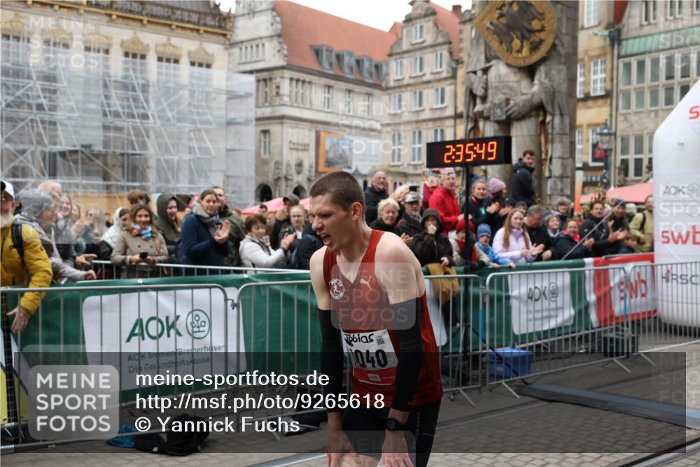 05.10.2025 - 20. swb-Marathon Bremen Yannick Fuchs http://msf.ph/oto/9265618 05.10.2025 12:06:39 Ziel 1040 meine-sportfotos.de