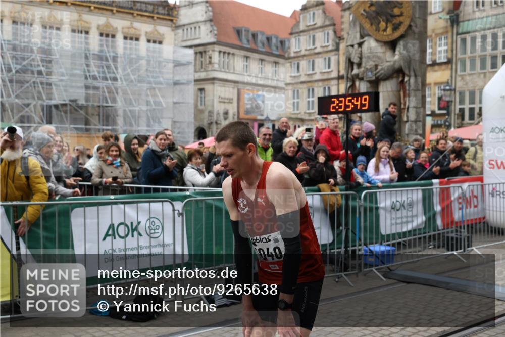 05.10.2025 - 20. swb-Marathon Bremen Yannick Fuchs http://msf.ph/oto/9265638 05.10.2025 12:06:39 Ziel 1040 meine-sportfotos.de