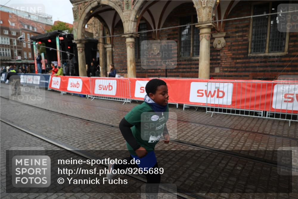 05.10.2025 - 20. swb-Marathon Bremen Yannick Fuchs http://msf.ph/oto/9265689 05.10.2025 15:25:47 Ziel  meine-sportfotos.de