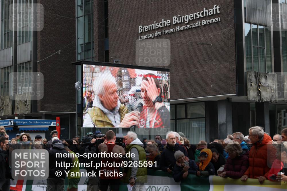 05.10.2025 - 20. swb-Marathon Bremen Yannick Fuchs http://msf.ph/oto/9265691 05.10.2025 12:07:54 Ziel  meine-sportfotos.de