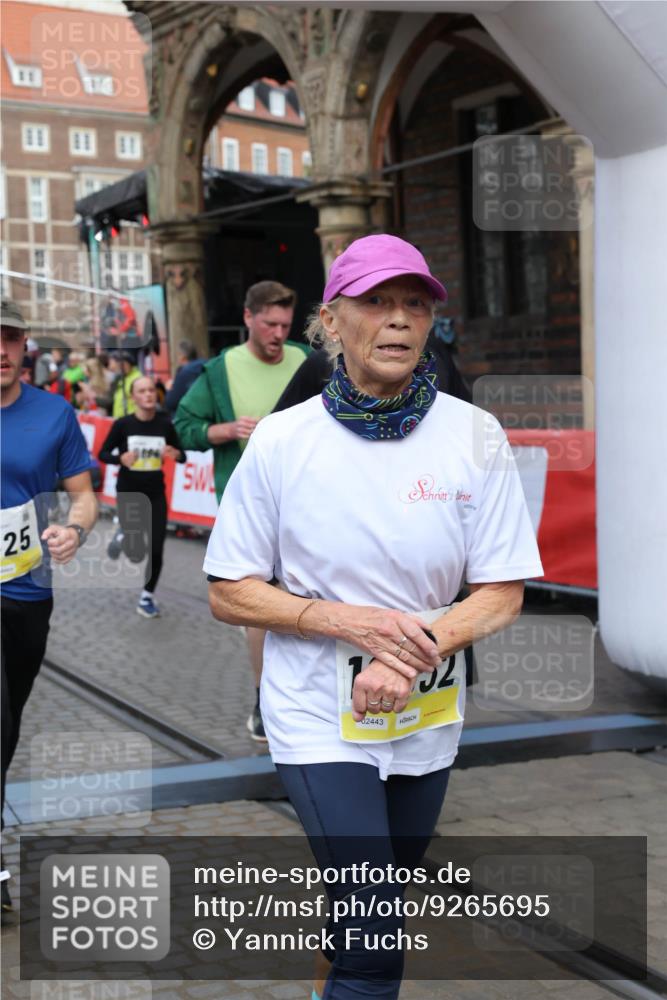 05.10.2025 - 20. swb-Marathon Bremen Yannick Fuchs http://msf.ph/oto/9265695 05.10.2025 10:51:10 Ziel 9199, 9256, 9287, 9416, 9425, 9630, 9663, 9894, 10206, 10226, 10254, 10378, 10534, 10669, 10698, 10743, 10932, 11061, 11279, 11391, 11573 meine-sportfotos.de