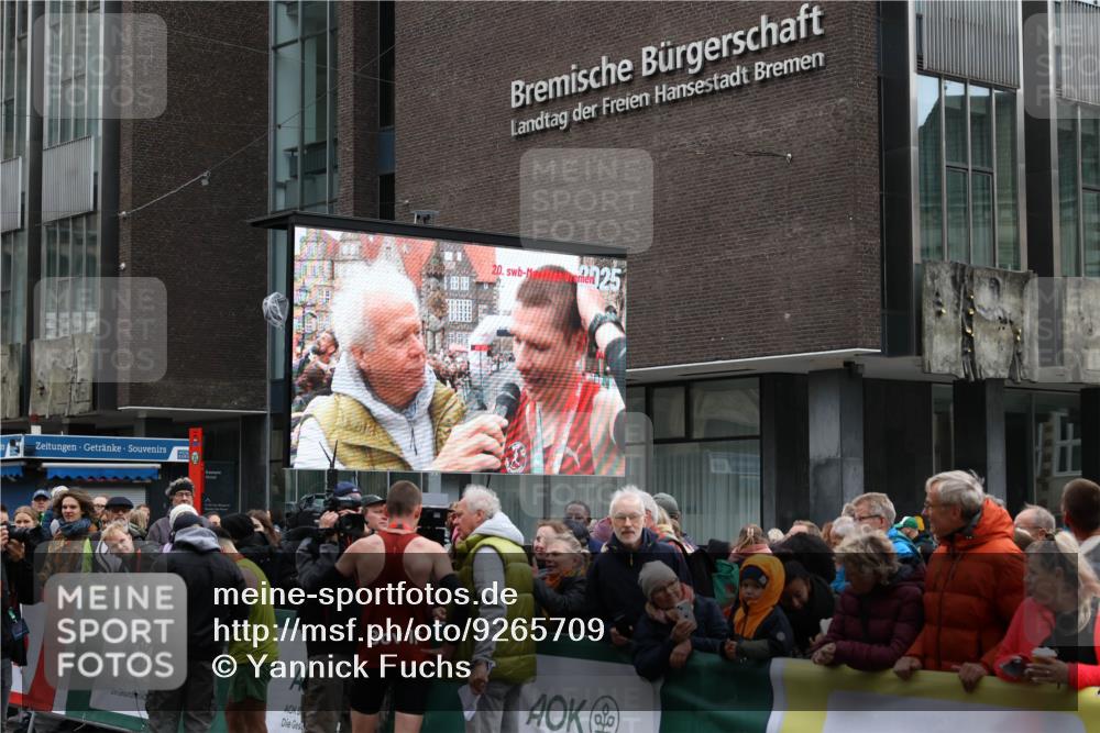 05.10.2025 - 20. swb-Marathon Bremen Yannick Fuchs http://msf.ph/oto/9265709 05.10.2025 12:07:56 Ziel  meine-sportfotos.de
