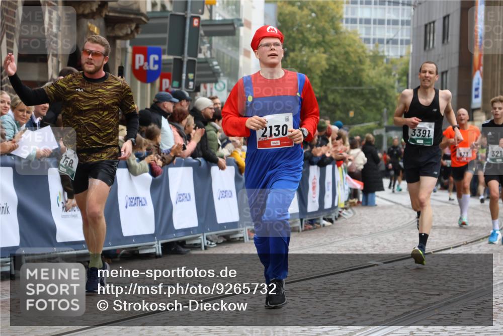 05.10.2025 - 20. swb-Marathon Bremen Strokosch-Dieckow http://msf.ph/oto/9265732 05.10.2025 12:59:15 Ziel 623, 2130, 2385, 3219, 3391, 4158, 5908, 6224, 6423 meine-sportfotos.de