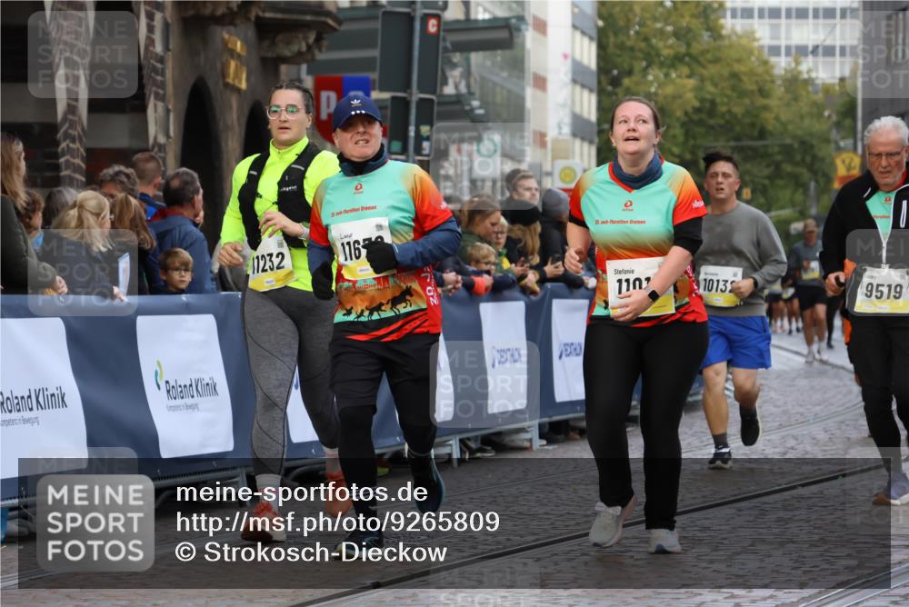 05.10.2025 - 20. swb-Marathon Bremen Strokosch-Dieckow http://msf.ph/oto/9265809 05.10.2025 11:08:12 Ziel 9401, 9519, 9599, 9617, 9874, 10125, 10132, 10866, 11019, 11097, 11232, 11309, 11670, 11671 meine-sportfotos.de