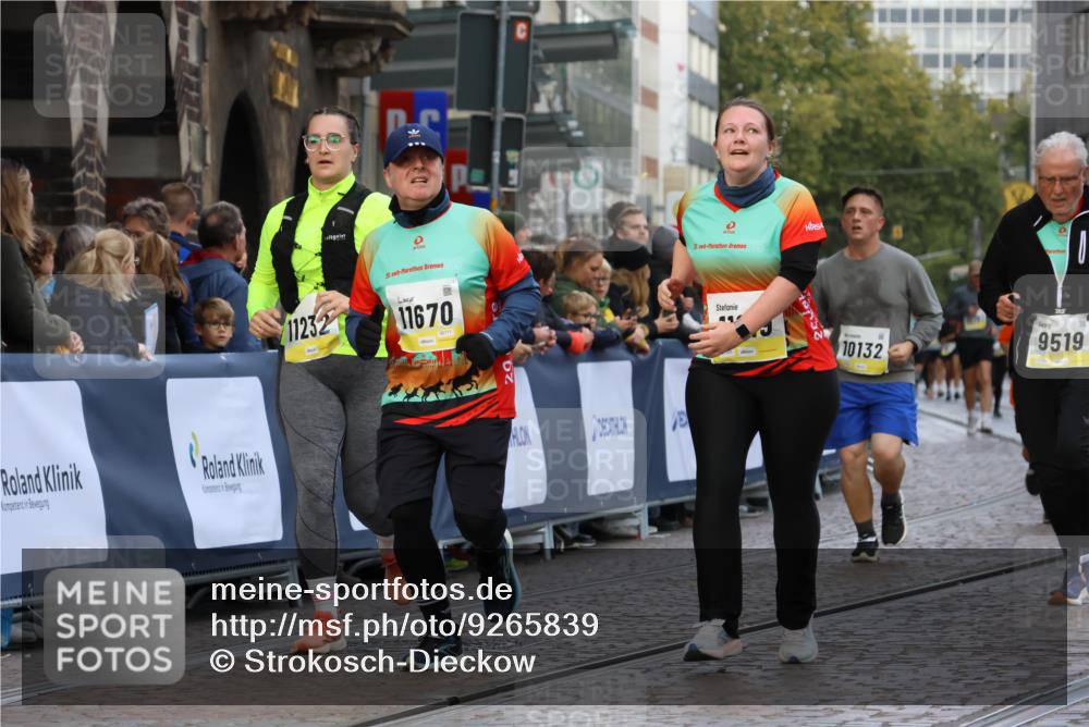 05.10.2025 - 20. swb-Marathon Bremen Strokosch-Dieckow http://msf.ph/oto/9265839 05.10.2025 11:08:12 Ziel 9401, 9519, 9599, 9617, 9874, 10125, 10132, 10866, 11019, 11097, 11232, 11309, 11670, 11671 meine-sportfotos.de