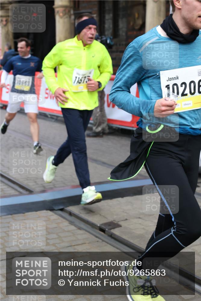 05.10.2025 - 20. swb-Marathon Bremen Yannick Fuchs http://msf.ph/oto/9265863 05.10.2025 10:51:12 Ziel 9199, 9256, 9287, 9416, 9425, 9630, 9663, 9894, 10206, 10226, 10254, 10378, 10669, 10743, 10932, 11061, 11279, 11391, 11573 meine-sportfotos.de