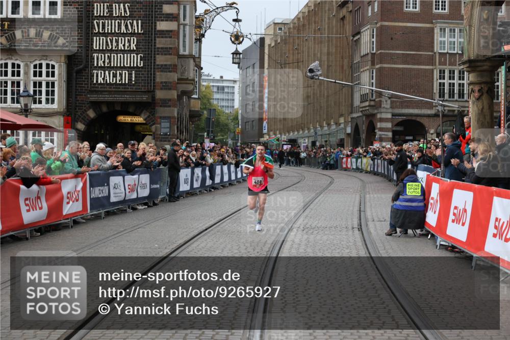 05.10.2025 - 20. swb-Marathon Bremen Yannick Fuchs http://msf.ph/oto/9265927 05.10.2025 12:08:48 Ziel 408 meine-sportfotos.de