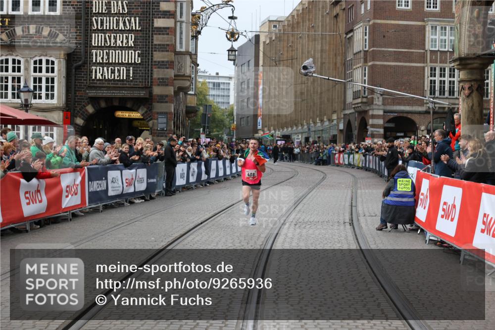 05.10.2025 - 20. swb-Marathon Bremen Yannick Fuchs http://msf.ph/oto/9265936 05.10.2025 12:08:48 Ziel 408 meine-sportfotos.de