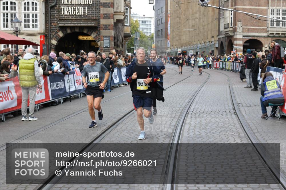 05.10.2025 - 20. swb-Marathon Bremen Yannick Fuchs http://msf.ph/oto/9266021 05.10.2025 10:51:17 Ziel 9256, 9287, 9416, 9894, 9906, 10206, 10215, 10222, 10226, 10669, 11279, 11573 meine-sportfotos.de
