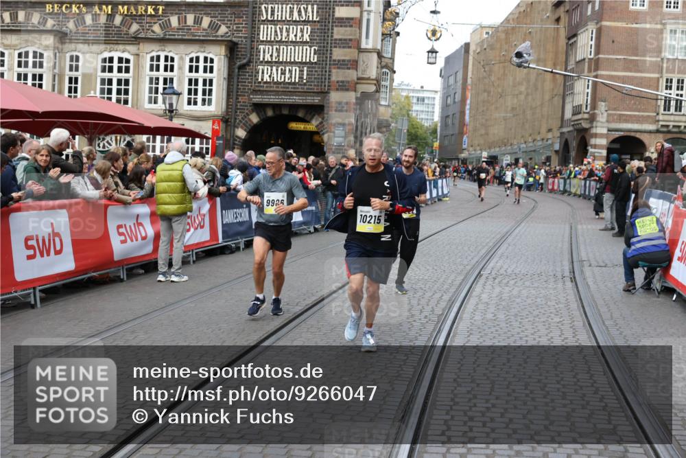 05.10.2025 - 20. swb-Marathon Bremen Yannick Fuchs http://msf.ph/oto/9266047 05.10.2025 10:51:18 Ziel 9256, 9287, 9894, 9906, 10206, 10215, 10222, 10669, 11279, 11573 meine-sportfotos.de