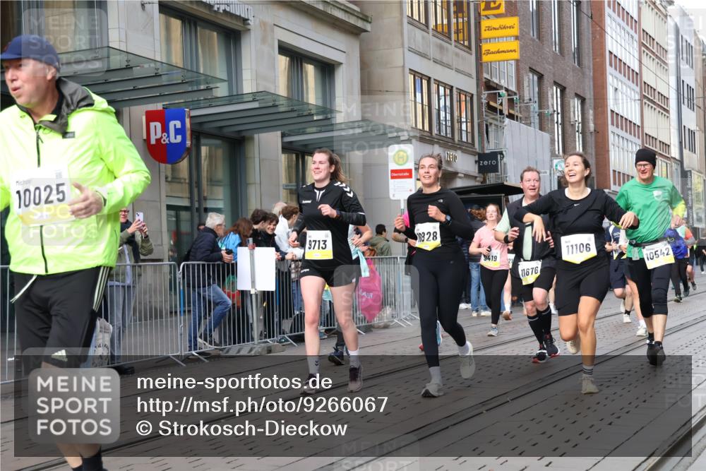 05.10.2025 - 20. swb-Marathon Bremen Strokosch-Dieckow http://msf.ph/oto/9266067 05.10.2025 11:05:06 Ziel 7654, 9210, 9419, 9440, 9515, 9690, 9713, 9752, 9908, 9944, 10025, 10158, 10255, 10289, 10343, 10426, 10437, 10511, 10542, 10828, 10990, 10999, 11064, 11106, 11164, 11501, 11540, 11650, 11676, 11681, 11707, 7654, 9210, 9419, 9440, 9515, 9690, 9713, 9752, 9908, 9944, 10025, 10158, 10255, 10289, 10343, 10426, 10437, 10511, 10542, 10828, 10990, 10999, 11064, 11106, 11164, 11501, 11540, 11650, 11676, 11681, 11707 meine-sportfotos.de