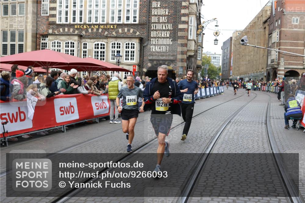 05.10.2025 - 20. swb-Marathon Bremen Yannick Fuchs http://msf.ph/oto/9266093 05.10.2025 10:51:18 Ziel 9256, 9287, 9894, 9906, 10206, 10215, 10222, 10669, 11279, 11573 meine-sportfotos.de