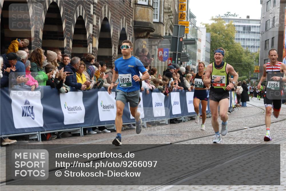 05.10.2025 - 20. swb-Marathon Bremen Strokosch-Dieckow http://msf.ph/oto/9266097 05.10.2025 12:59:27 Ziel 133, 945, 2967, 4369, 4631, 6912, 7834, 9095 meine-sportfotos.de