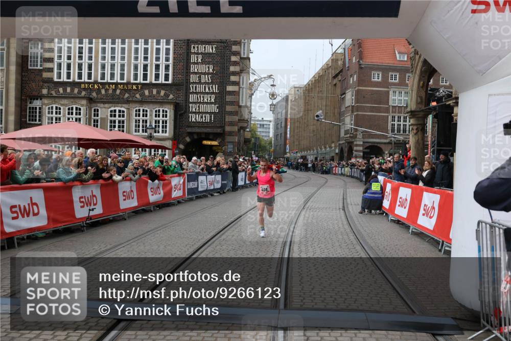 05.10.2025 - 20. swb-Marathon Bremen Yannick Fuchs http://msf.ph/oto/9266123 05.10.2025 12:08:49 Ziel 408 meine-sportfotos.de