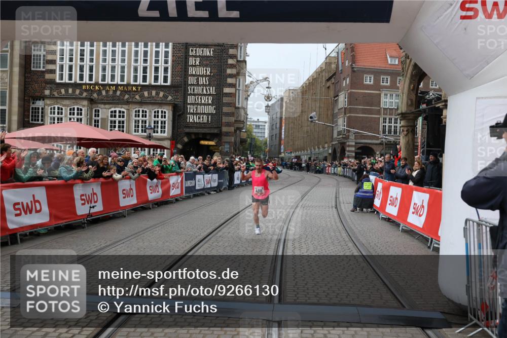 05.10.2025 - 20. swb-Marathon Bremen Yannick Fuchs http://msf.ph/oto/9266130 05.10.2025 12:08:50 Ziel 408 meine-sportfotos.de