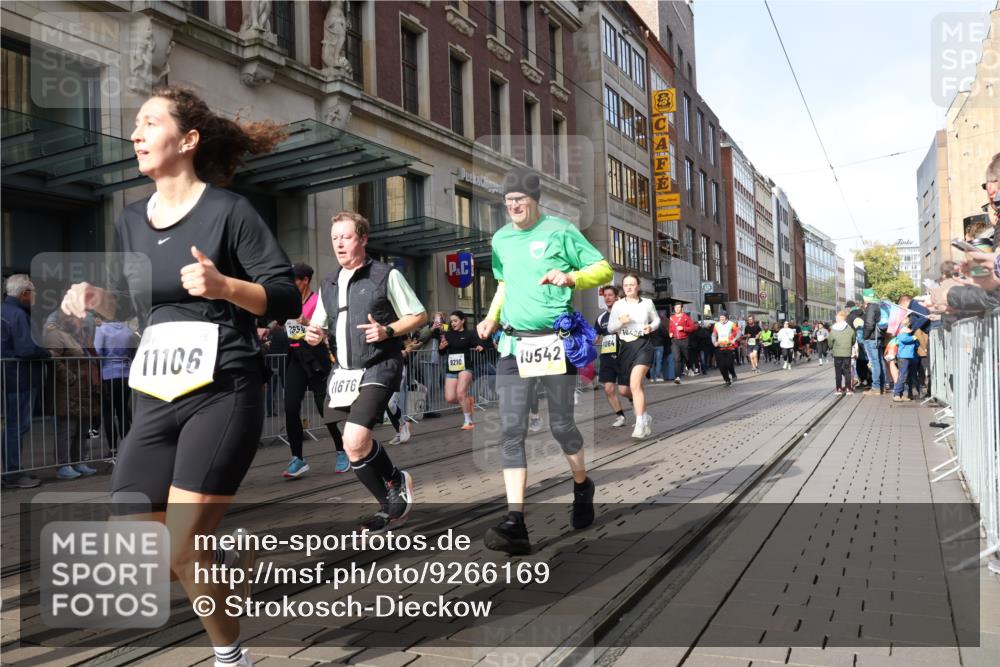 05.10.2025 - 20. swb-Marathon Bremen Strokosch-Dieckow http://msf.ph/oto/9266169 05.10.2025 11:05:10 Ziel 7654, 9210, 9335, 9419, 9515, 9690, 9713, 9752, 9908, 9944, 10025, 10158, 10289, 10426, 10437, 10511, 10542, 10828, 10843, 10844, 10999, 11064, 11106, 11164, 11540, 11604, 11676, 11681, 7654, 9210, 9335, 9419, 9515, 9690, 9713, 9752, 9908, 9944, 10025, 10158, 10289, 10426, 10437, 10511, 10542, 10828, 10843, 10844, 10999, 11064, 11106, 11164, 11540, 11604, 11676, 11681 meine-sportfotos.de
