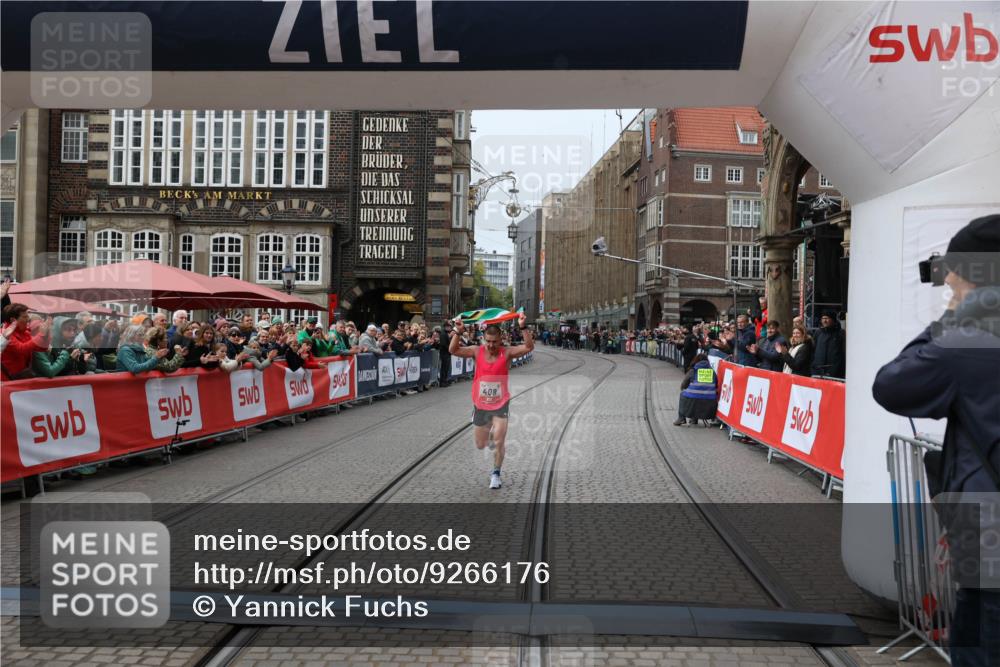 05.10.2025 - 20. swb-Marathon Bremen Yannick Fuchs http://msf.ph/oto/9266176 05.10.2025 12:08:50 Ziel 408 meine-sportfotos.de
