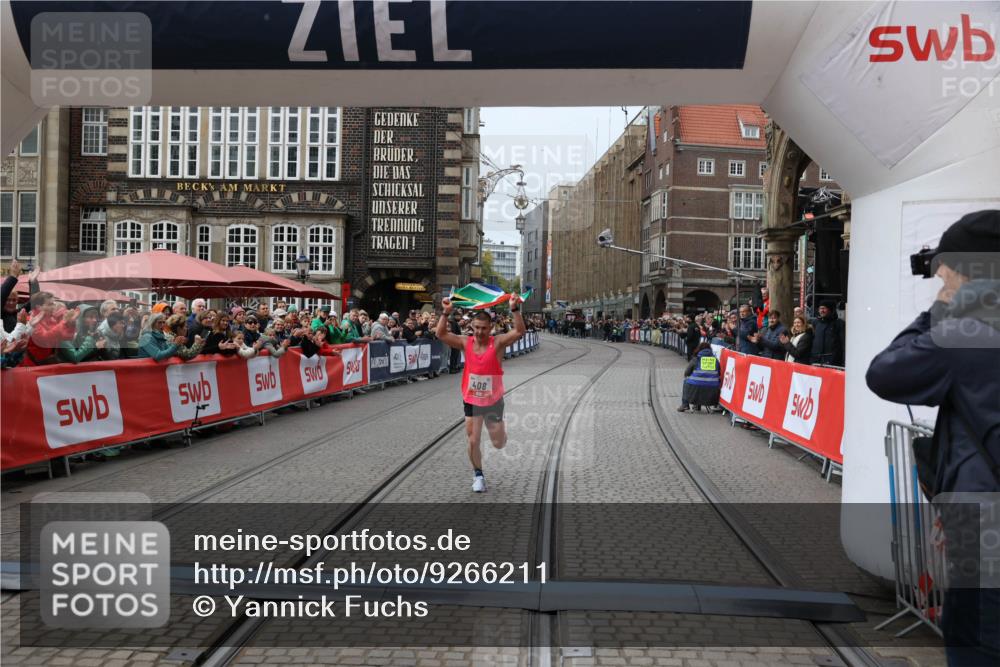 05.10.2025 - 20. swb-Marathon Bremen Yannick Fuchs http://msf.ph/oto/9266211 05.10.2025 12:08:50 Ziel 408 meine-sportfotos.de