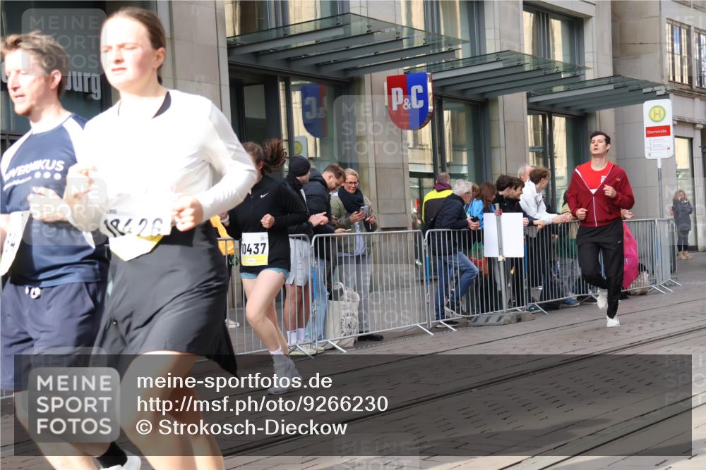 05.10.2025 - 20. swb-Marathon Bremen Strokosch-Dieckow http://msf.ph/oto/9266230 05.10.2025 11:05:12 Ziel 7654, 9210, 9335, 9419, 9515, 9713, 9752, 9944, 10025, 10158, 10197, 10289, 10426, 10437, 10511, 10529, 10542, 10828, 10843, 10844, 10999, 11064, 11106, 11164, 11604, 11676, 11681, 7654, 9210, 9335, 9419, 9515, 9713, 9752, 9944, 10025, 10158, 10197, 10289, 10426, 10437, 10511, 10529, 10542, 10828, 10843, 10844, 10999, 11064, 11106, 11164, 11604, 11676, 11681 meine-sportfotos.de