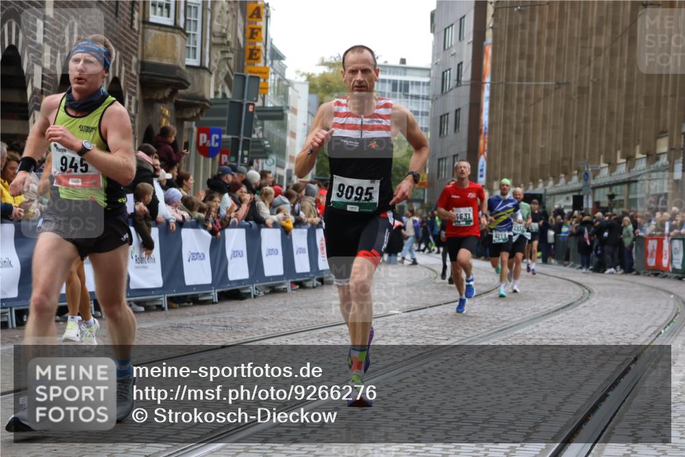 05.10.2025 - 20. swb-Marathon Bremen Strokosch-Dieckow http://msf.ph/oto/9266276 05.10.2025 12:59:28 Ziel 133, 945, 2967, 4369, 4631, 6912, 7834, 9095 meine-sportfotos.de