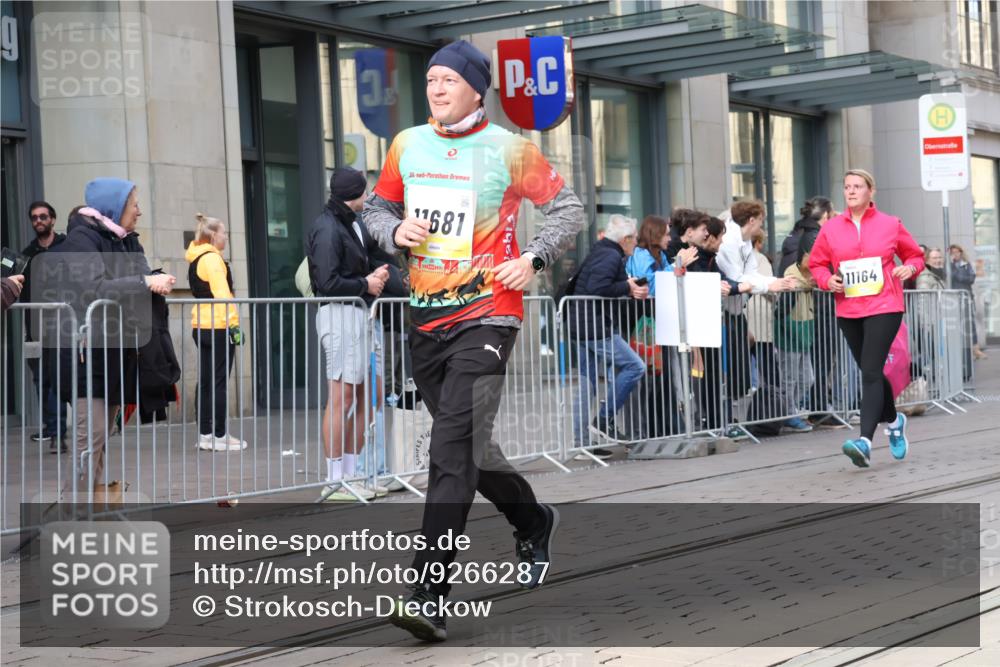 05.10.2025 - 20. swb-Marathon Bremen Strokosch-Dieckow http://msf.ph/oto/9266287 05.10.2025 11:05:14 Ziel 7654, 9210, 9335, 9419, 9423, 9713, 9752, 10025, 10158, 10197, 10289, 10426, 10437, 10511, 10529, 10542, 10769, 10828, 10843, 10844, 10999, 11064, 11106, 11164, 11604, 11676, 11681, 7654, 9210, 9335, 9419, 9423, 9713, 9752, 10025, 10158, 10197, 10289, 10426, 10437, 10511, 10529, 10542, 10769, 10828, 10843, 10844, 10999, 11064, 11106, 11164, 11604, 11676, 11681 meine-sportfotos.de