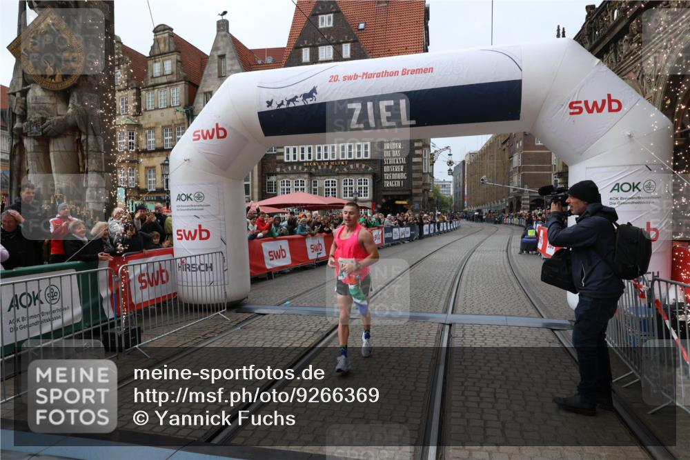 05.10.2025 - 20. swb-Marathon Bremen Yannick Fuchs http://msf.ph/oto/9266369 05.10.2025 12:08:52 Ziel 408 meine-sportfotos.de