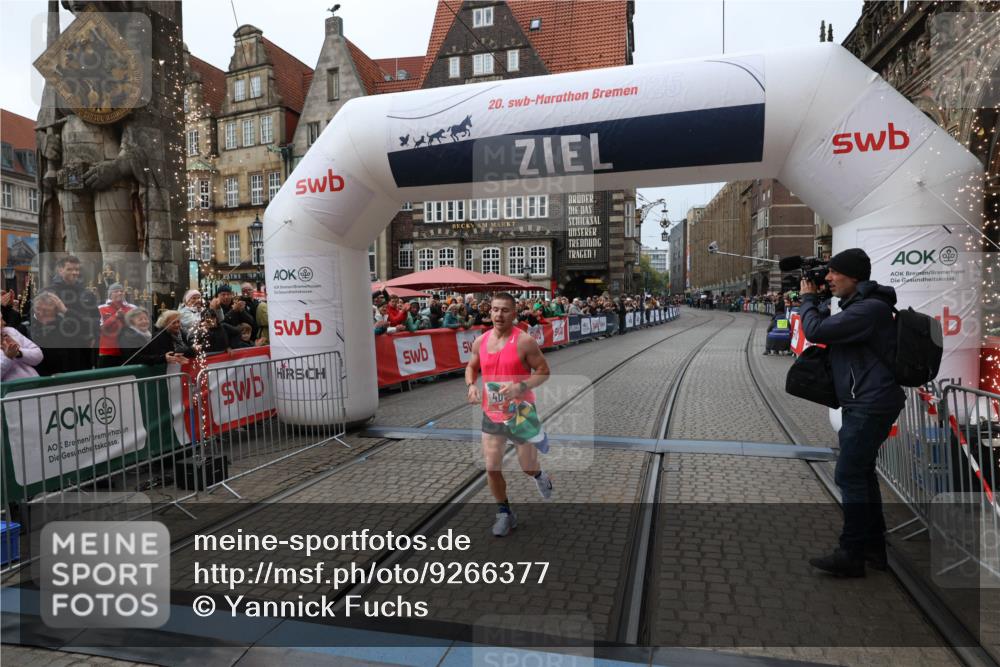 05.10.2025 - 20. swb-Marathon Bremen Yannick Fuchs http://msf.ph/oto/9266377 05.10.2025 12:08:52 Ziel 408 meine-sportfotos.de
