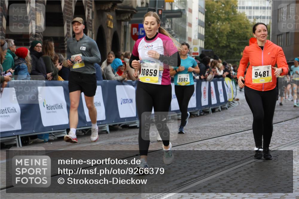 05.10.2025 - 20. swb-Marathon Bremen Strokosch-Dieckow http://msf.ph/oto/9266379 05.10.2025 11:08:30 Ziel 9235, 9481, 9552, 9982, 10134, 10212, 10787, 10859 meine-sportfotos.de