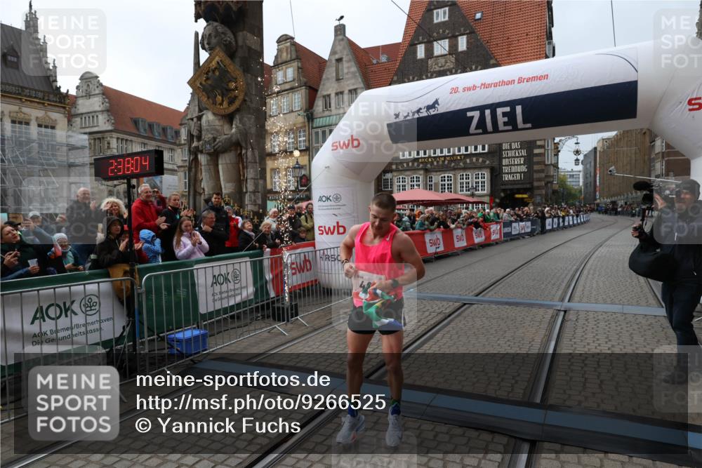 05.10.2025 - 20. swb-Marathon Bremen Yannick Fuchs http://msf.ph/oto/9266525 05.10.2025 12:08:54 Ziel 408 meine-sportfotos.de