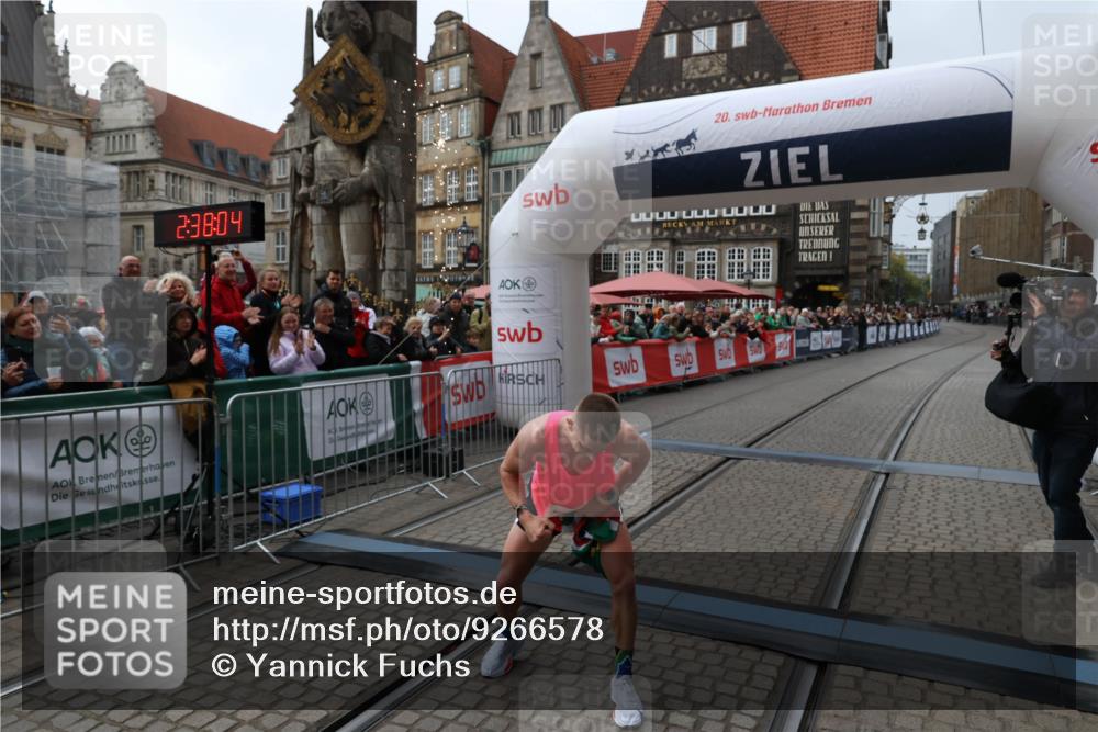 05.10.2025 - 20. swb-Marathon Bremen Yannick Fuchs http://msf.ph/oto/9266578 05.10.2025 12:08:54 Ziel 408 meine-sportfotos.de