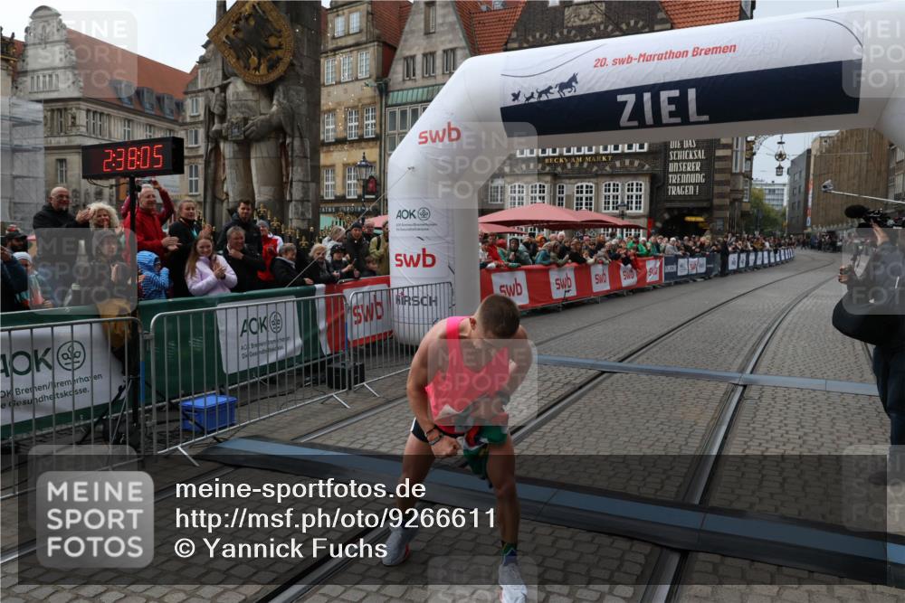 05.10.2025 - 20. swb-Marathon Bremen Yannick Fuchs http://msf.ph/oto/9266611 05.10.2025 12:08:55 Ziel 408 meine-sportfotos.de
