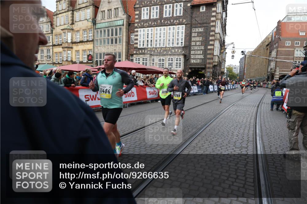 05.10.2025 - 20. swb-Marathon Bremen Yannick Fuchs http://msf.ph/oto/9266635 05.10.2025 10:51:45 Ziel 8333, 9252, 9268, 10584, 10716, 10918, 10928, 11484 meine-sportfotos.de