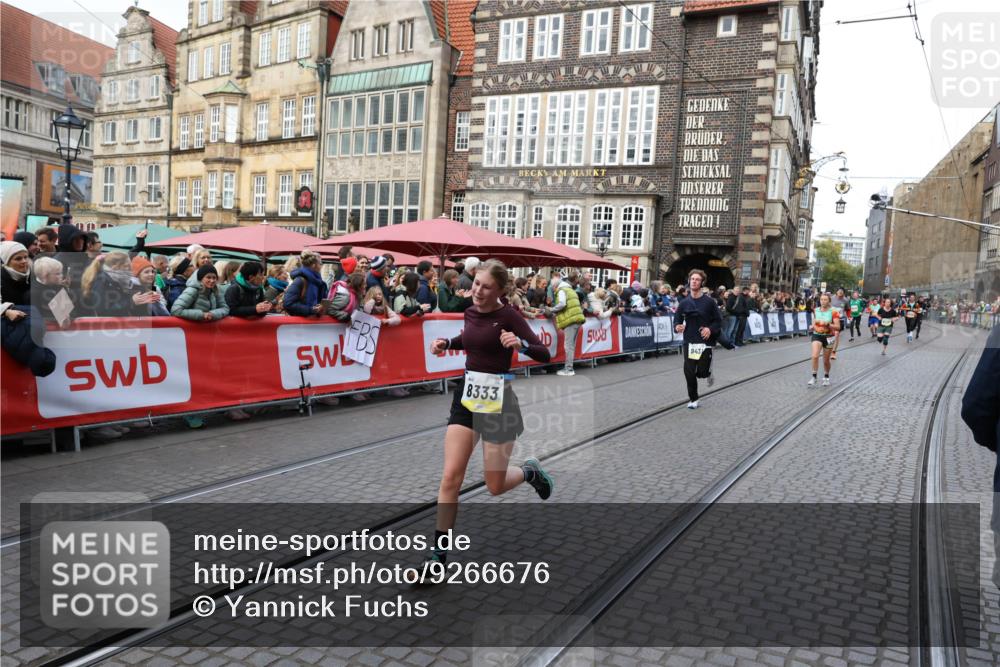 05.10.2025 - 20. swb-Marathon Bremen Yannick Fuchs http://msf.ph/oto/9266676 05.10.2025 10:51:47 Ziel 8333, 9252, 9259, 9268, 10584, 10716, 10918, 10928, 11484 meine-sportfotos.de